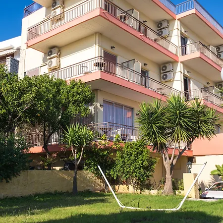 Milton Hotel Mavrovoúnion