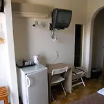 Milton Отель