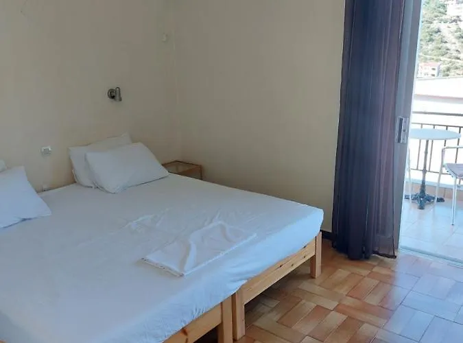 호텔 Milton Mavrovoúnion